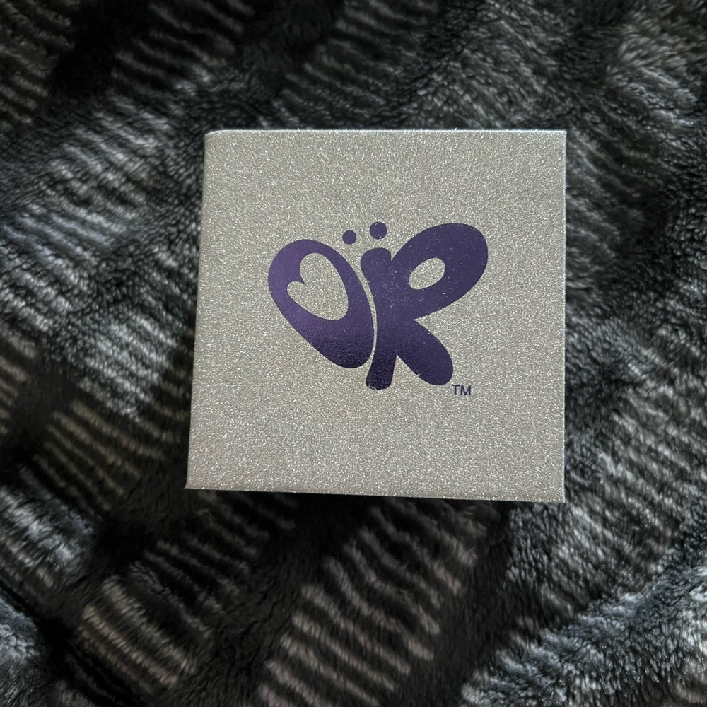 Olivia Rodrigo moon and butterfly ring